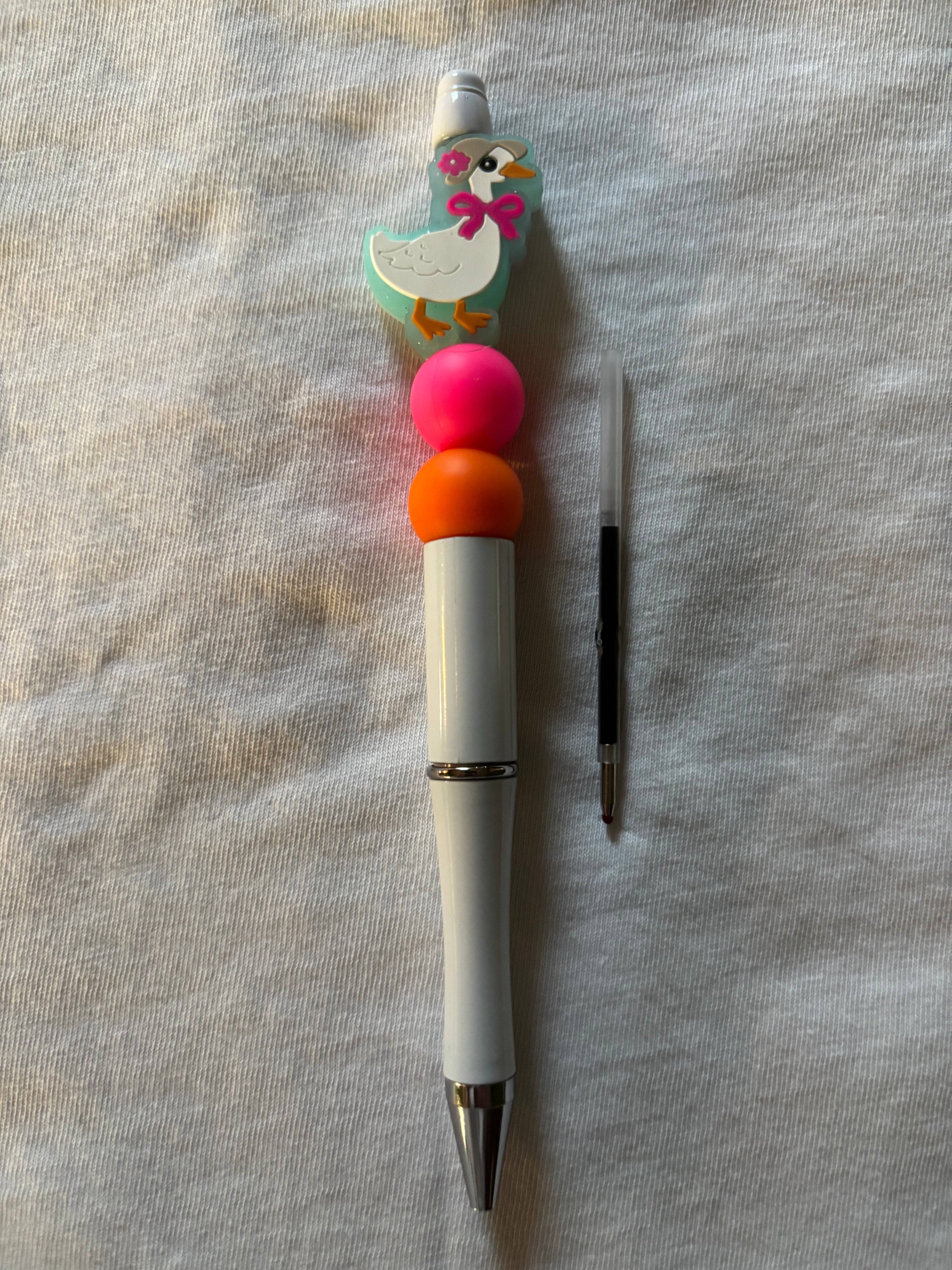 Goose with Bow Pen