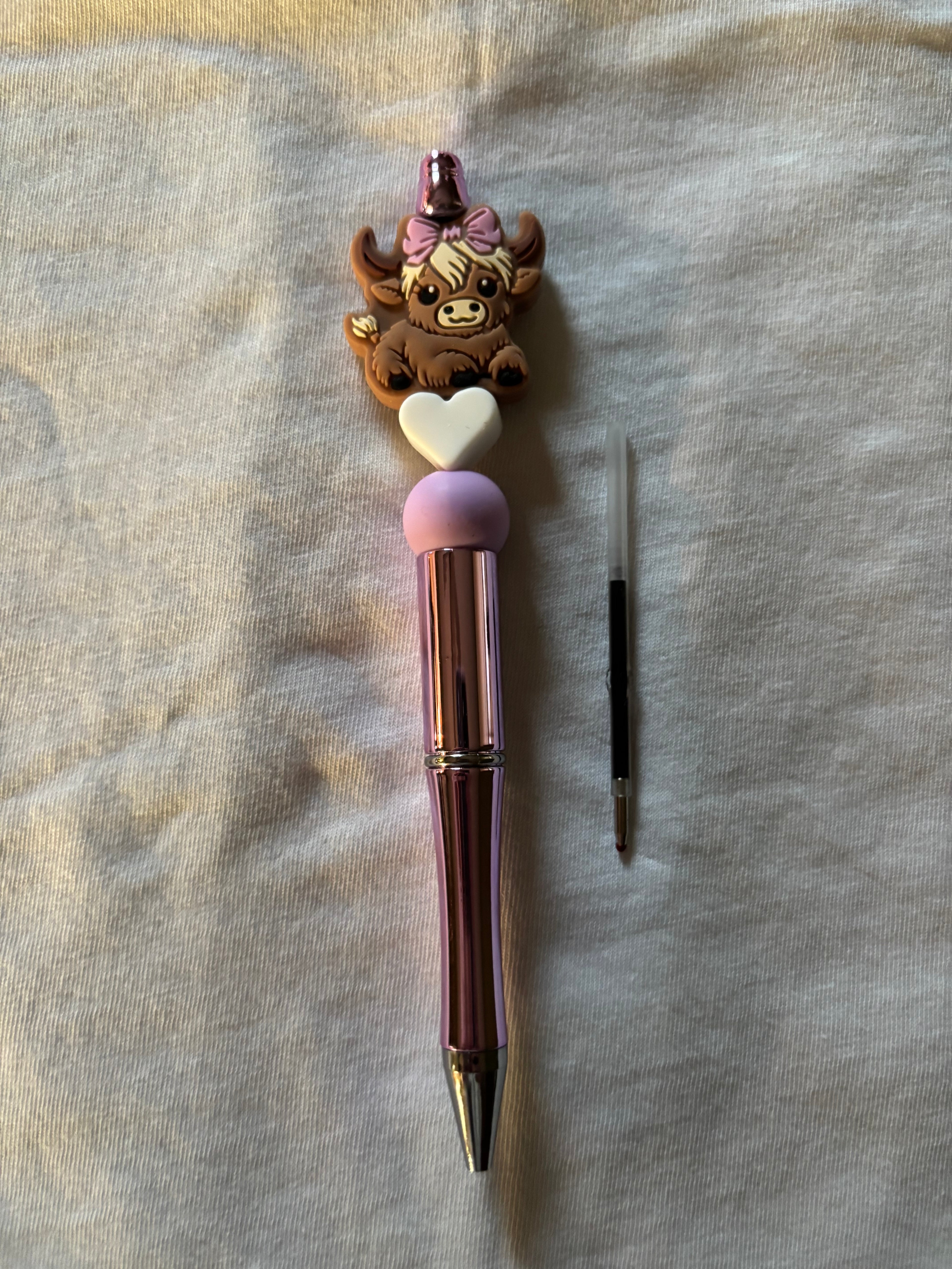 Highland Cow with Bow Pen